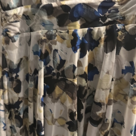 Vera Wang Floral Dress - Picture 6 of 6